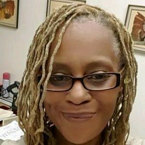 Meet your Posher, Gloria